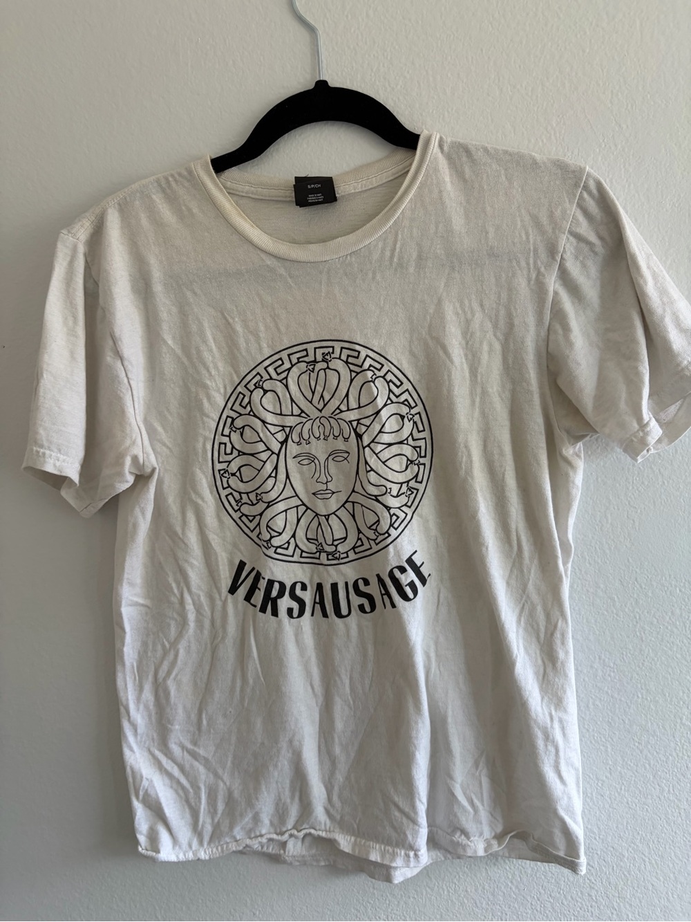 Seemore Meats & Veggies “Versausage” Versace Parody T-shirt Unisex size S